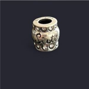 Sterling Silver Charm Bead with Engraving Sister Text and Blingy Details
